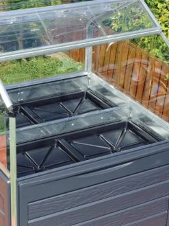 Gardening Supplies Store -Gardening Supplies Store 8588308 07V tif